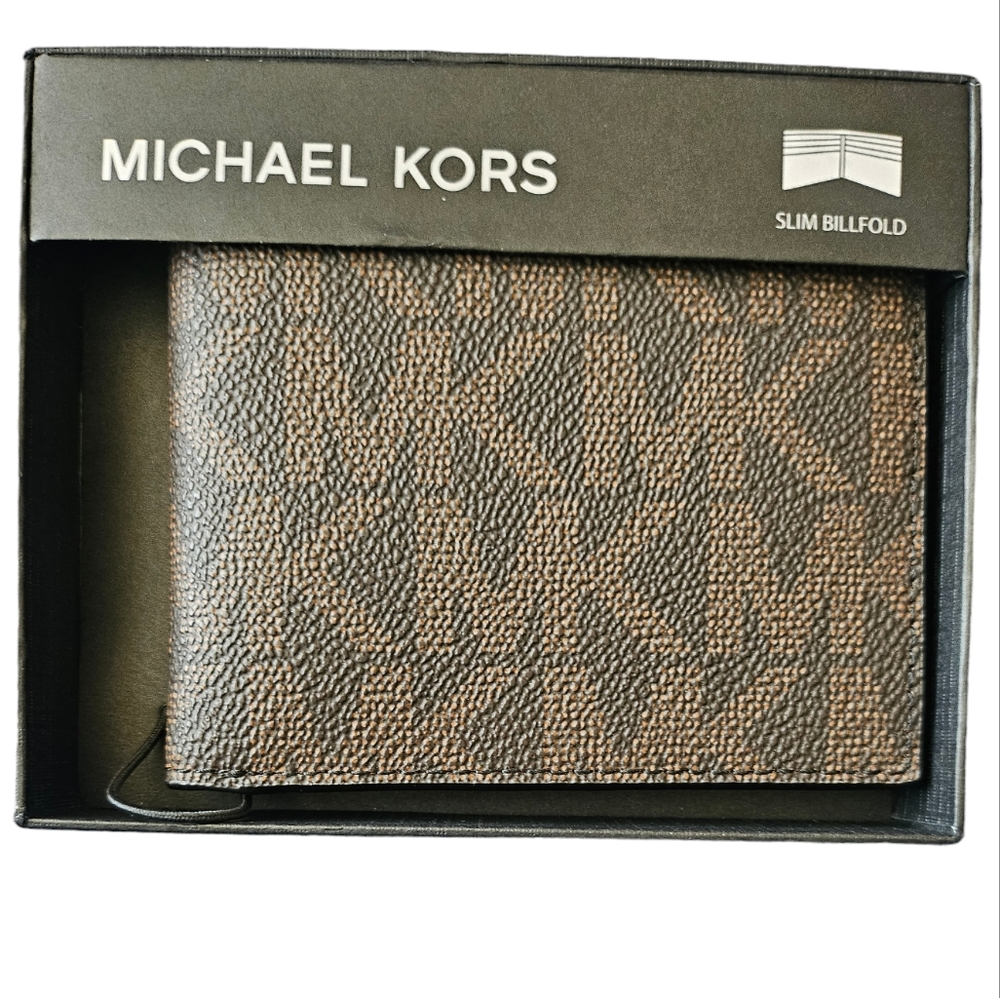 Michael Kors Men’s wallet  NWT